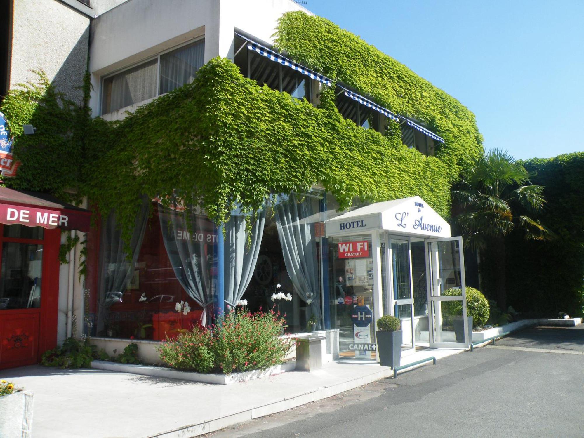 Hotel De L'Avenue Saintes Buitenkant foto